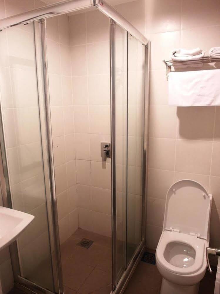 Transit Hotel Labuan Bagian luar foto