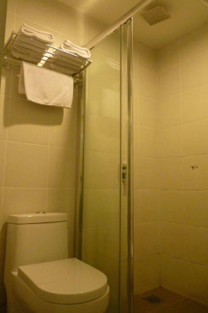 Transit Hotel Labuan Bagian luar foto
